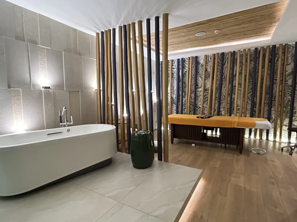 Renaissance Hoi An Resort &amp; Spa