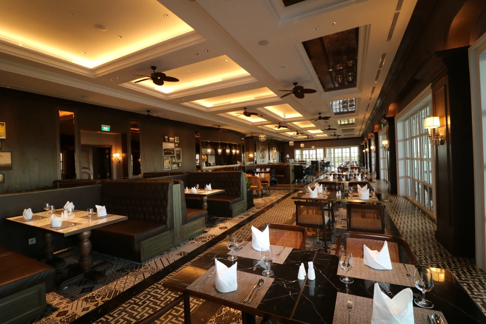 Hoiana Hotel &amp; Suites