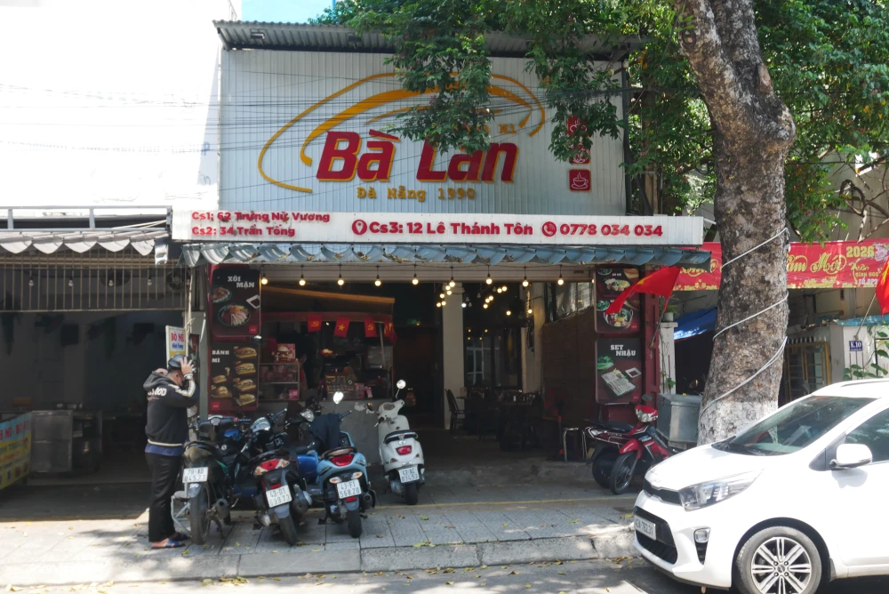 創業30年ダナン老舗バインミーショップBánh mì Bà Lan(バインミーバーラン)の新店舗はカフェ空間付き