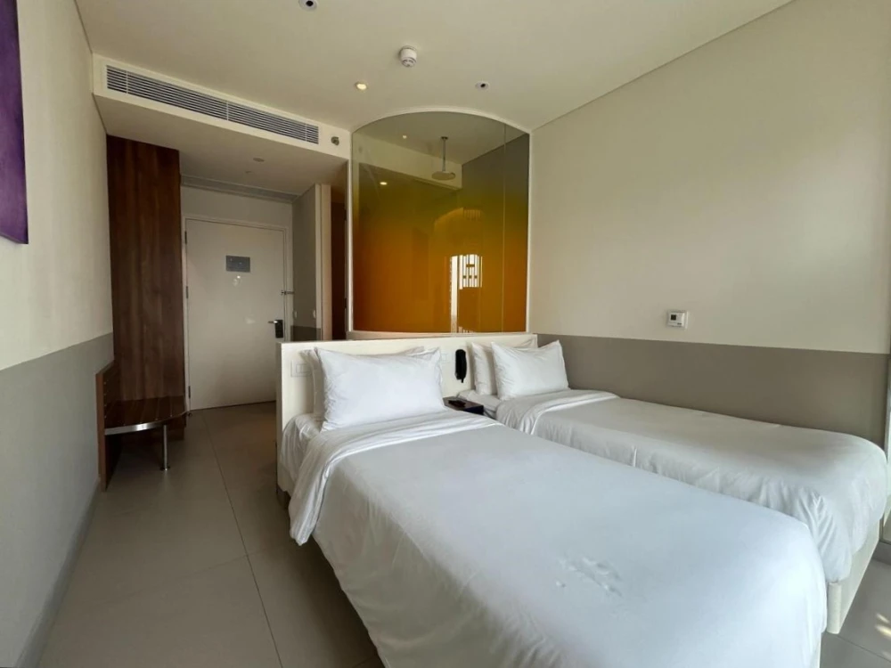 WINK HOTEL