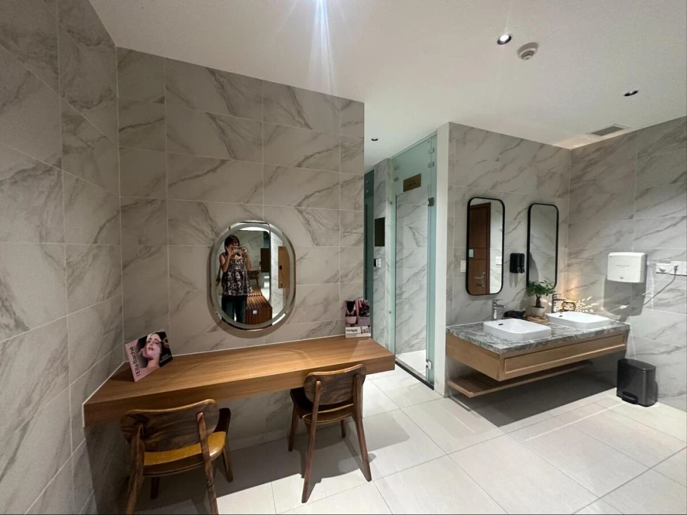 ROYAL RETREAT SPA