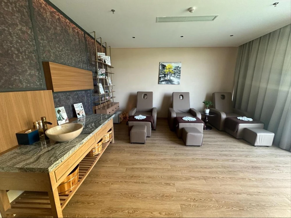 ROYAL RETREAT SPA