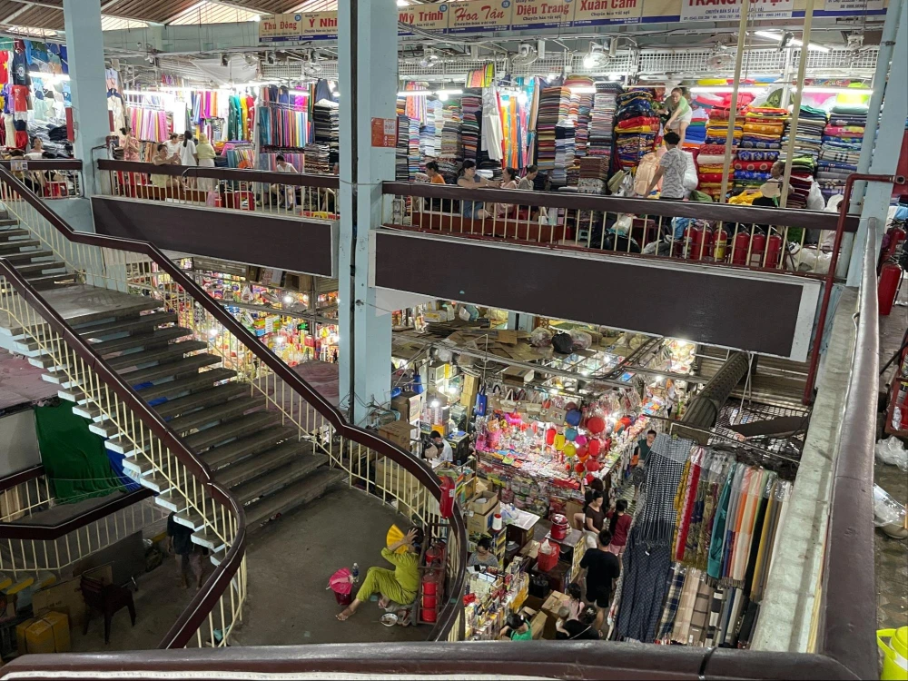 フエ市場