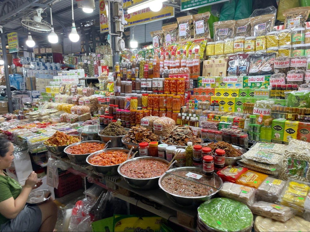 フエ市場