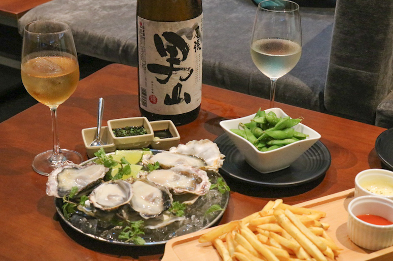 【閉店】ダナン│二軒目に最適！Oys Bar & loungeで日本産牡蠣とお酒を堪能しよう