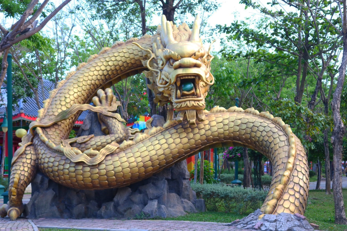 開運巡り!? ダナンで辰年にちなんで龍スポットを巡ろう