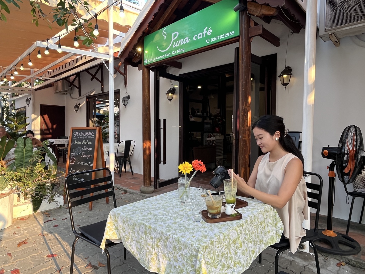 アントゥンエリアの癒しのゆったりカフェPuna coffee & cake Đà Nẵng