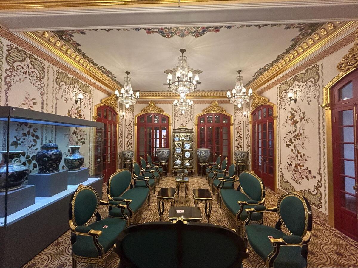 フエ王宮に再建された建中殿(キエンチュン宮殿)が豪華絢爛で素敵だった