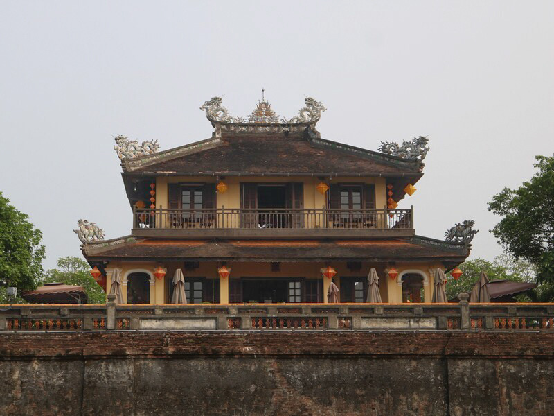 フエ｜フエ王宮の敷地内にあるカフェ「Khong gian Tu phuong vo su lau(コンザン・トゥフオン・ヴォス・ラウ)」