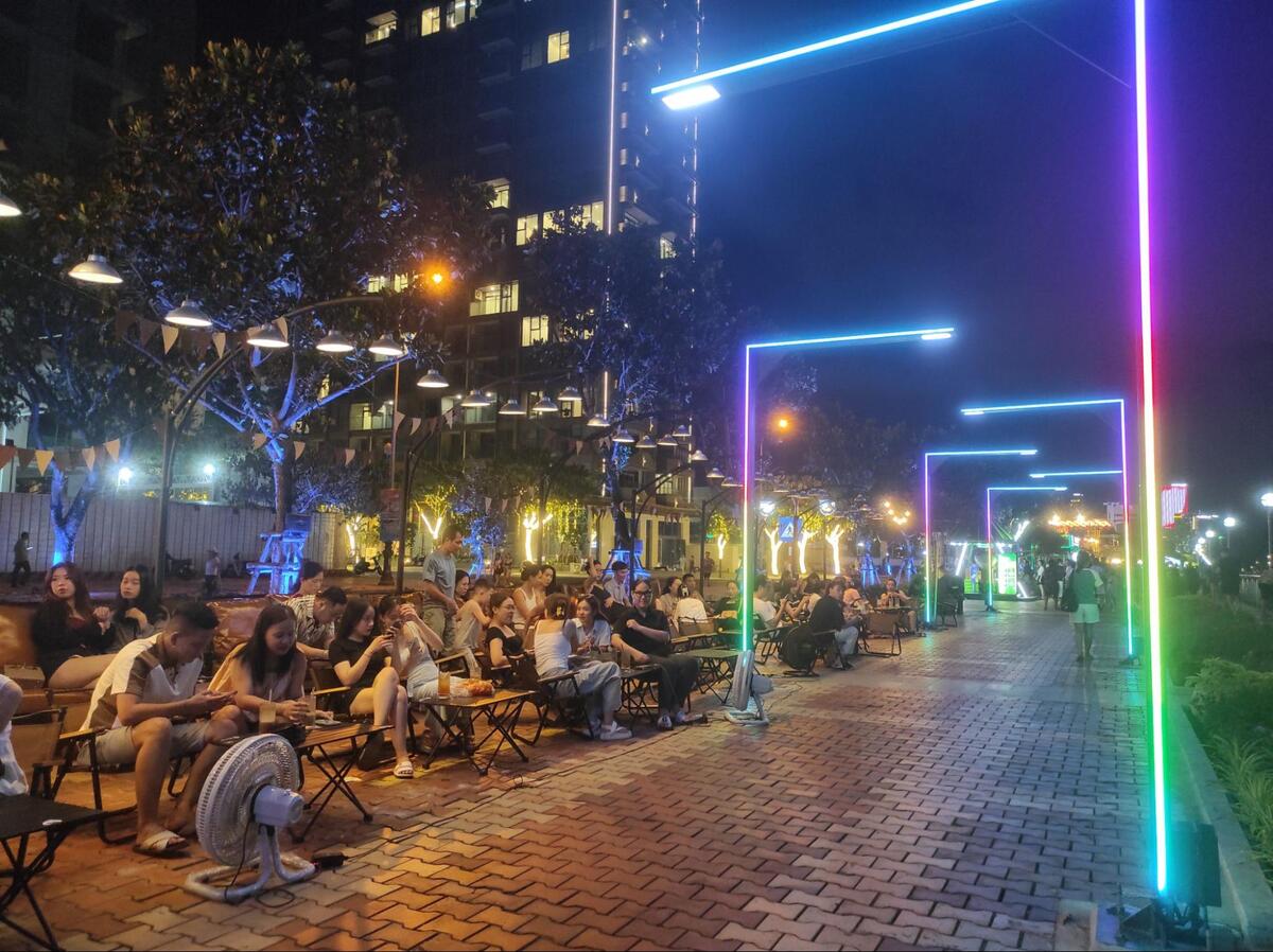 ダナン│2024年6月ハン川沿いにBach Đang歩行者天国がオープン