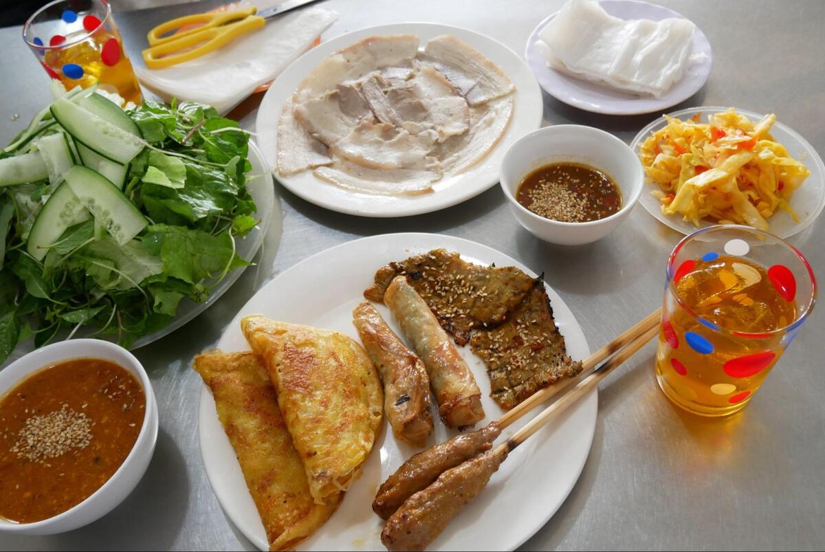 【ホイアングルメ】地元民に人気のあるバインセオが美味しい「Quan An Hai Dao(クアンアンハイダオ)」に行ってきた！