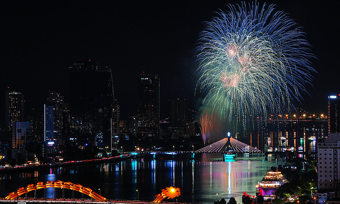 【ダナンイベント情報】2025年3月29日『50周年記念花火大会を開催』
