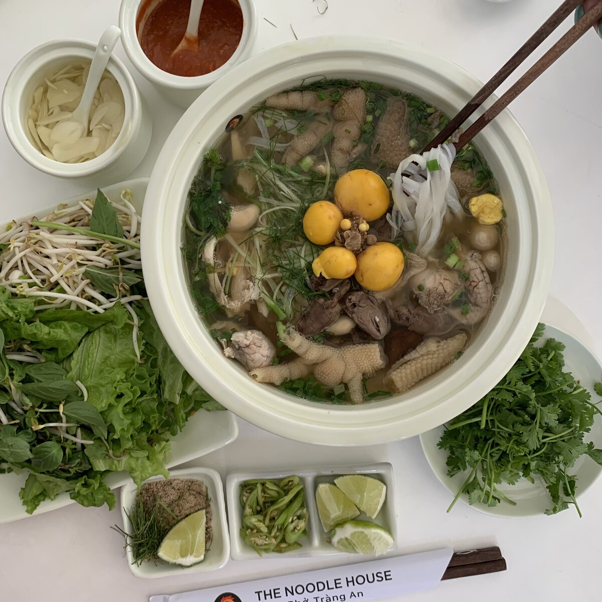 【閉店】一杯1500円の巨大フォー!?ベトナムチェーン店The Noodle Houseで食べてみた