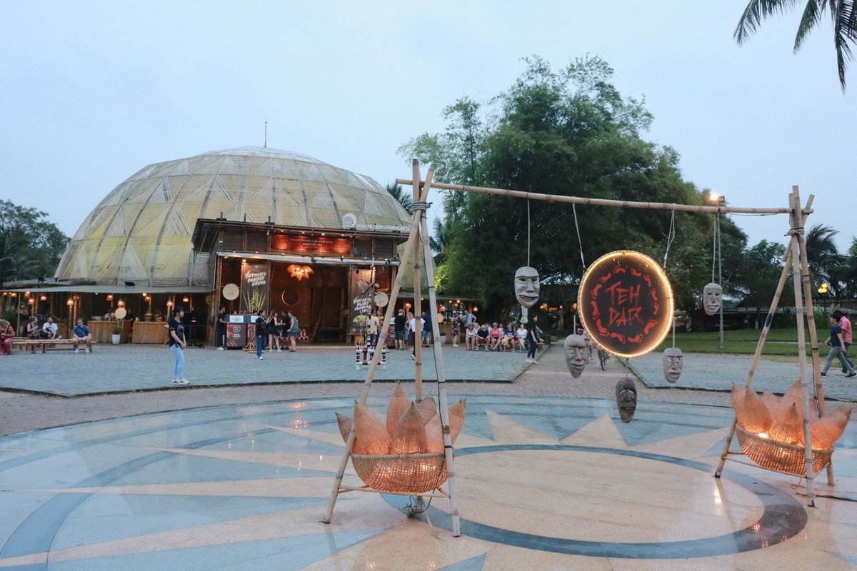 ベトナム発の大迫力のショー楽しめるルーンパフォーミングセンター(Hoi An Lune Center for the Performing Arts)
