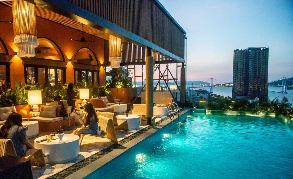 ダナンの夜景を楽しむロマンチックなルーフトップレストランThe gypsy(ザ・ジプシー) 