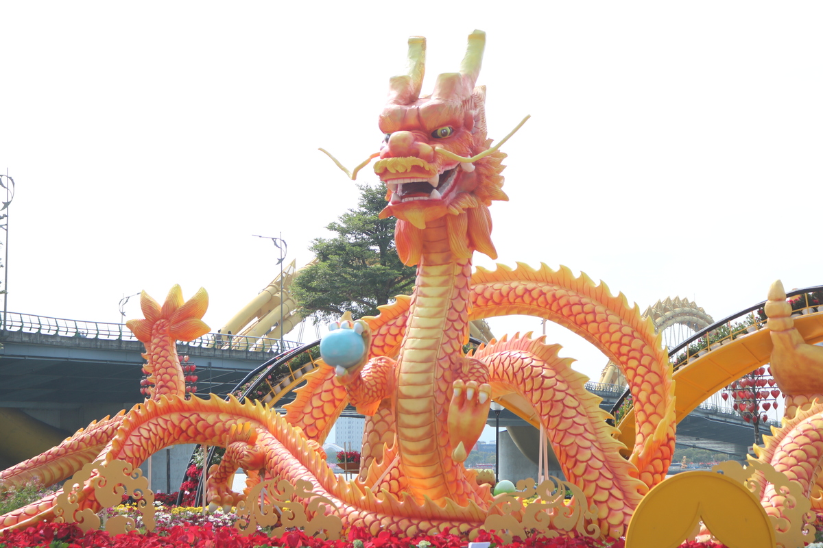 2024年│ダナン・テト期間は町中に飾りつけがされ華やかな雰囲気に