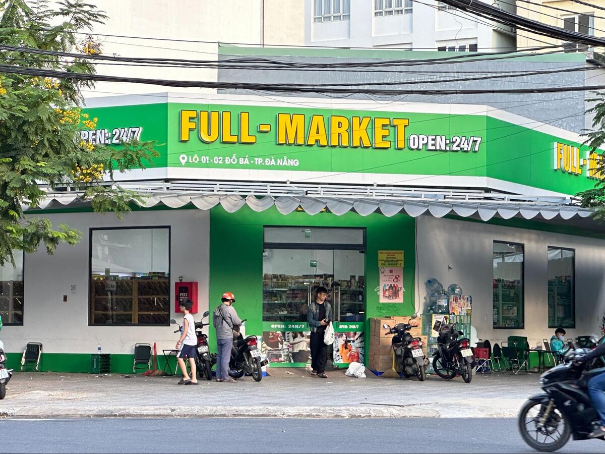 ダナンの海沿いにコンビニの「FULL-MARKET」が密集している件について