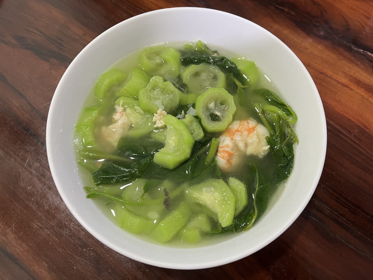 簡単！ベトナム家庭料理の定番スープ「CANH TOM NAU MUOP」のレシピ