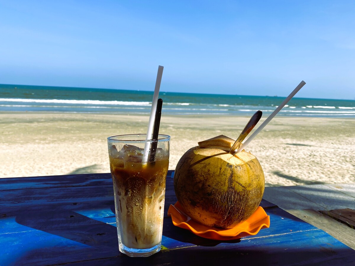ダナン旅行で行くべき！朝から夜まで楽しめるビーチ沿いにあるカフェ＆バーまとめ