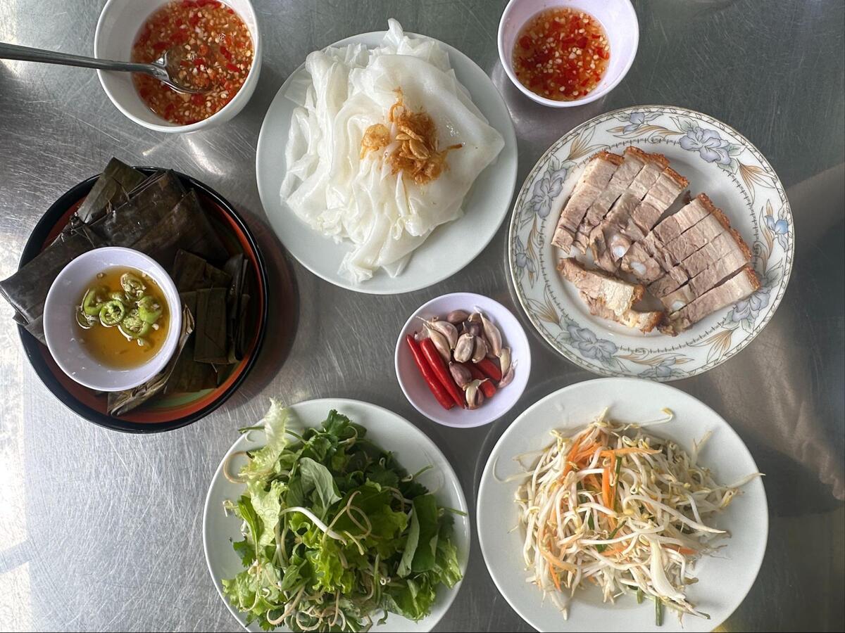 地元民から人気のあるフエ有名店がダナンにオープン！ベトナムのローカルフードを食べよう！