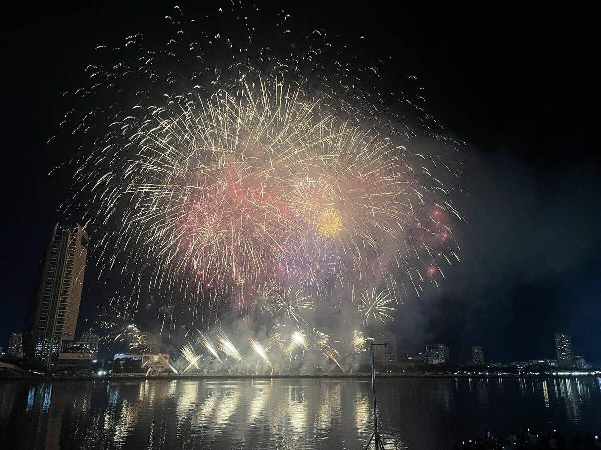 「ダナン国際花火大会2025」に伴う市内交通規制情報