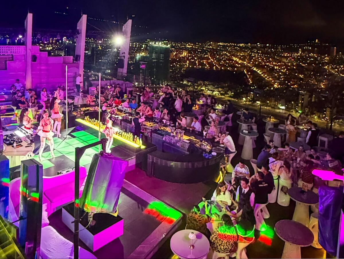 ダナンでナイトクラブ！パノラマビューのSky Bar36で夜遊び