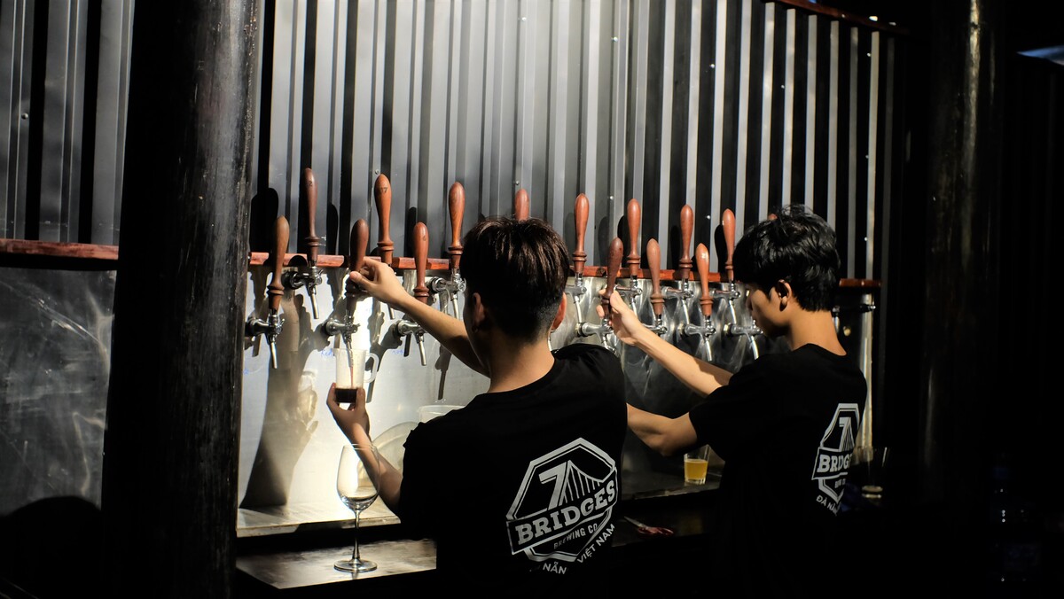ホイアン旧市街にベトナムクラフトビール7 Bridges Hoi An Taproomがオープン