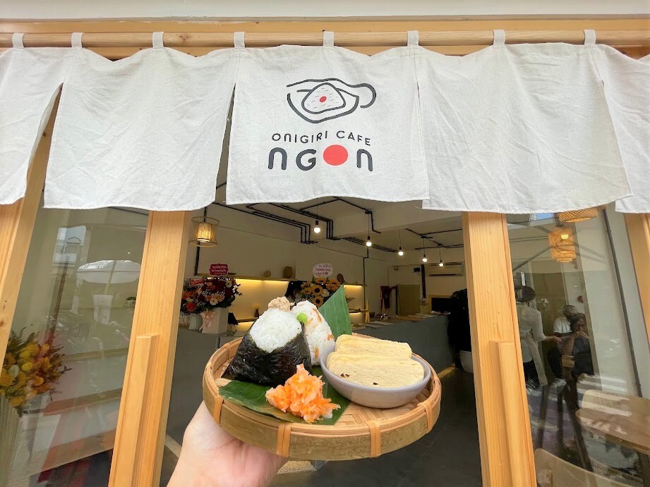 ダナン海沿いに日系おむすび専門店「ONIGIRI CAFE NGON」がオープン