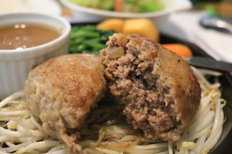 【閉店】ハンバーグステーキレストランGyumaru inダナン