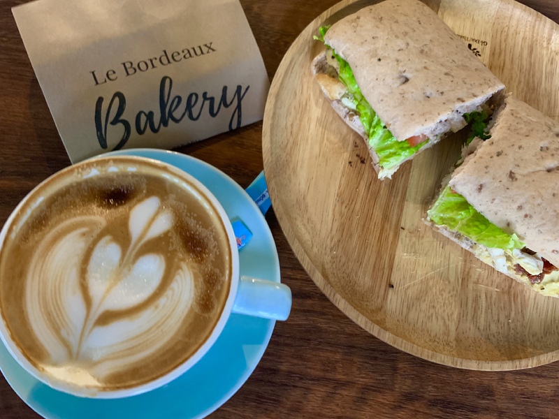 【移転】フランス人がオーナーのパン屋さんLe Bordeaux​ bakery in DANANG