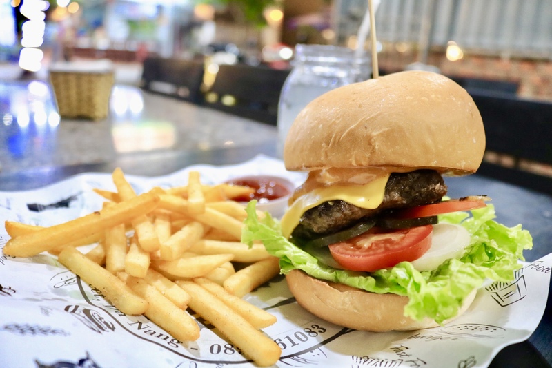 【閉店】本場アメリカのハンバーガーの味が楽しめるAmerican Burger Grill