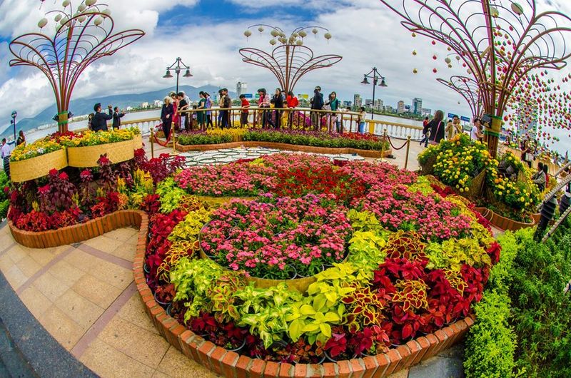 【2020年最新版】テト期間にダナンで行われる花火とフラワーフェスティバル情報