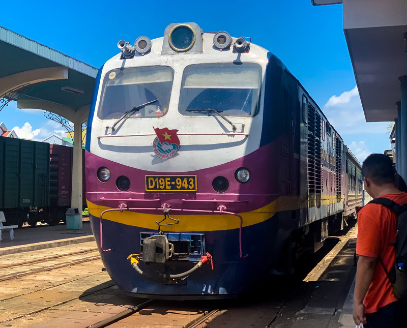 【ダナンからフエまでベトナム鉄道の旅】チケット購入の仕方や車窓からの景色を丸っとご紹介