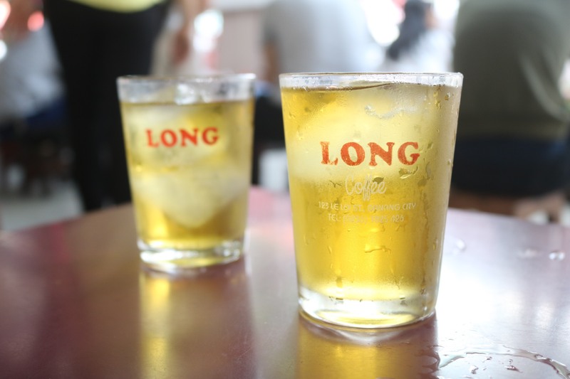 ダナン市内の老舗カフェ「Cà phê Long(カフェロン)」でローカル人になりきろう