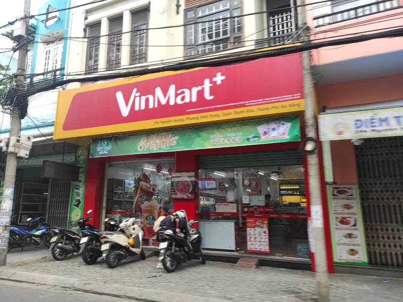 日本化するベトナムのコンビニ⁉ビンマートにPhucLongが統合した店舗がダナンにも