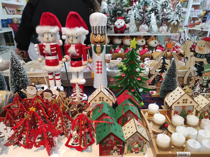 12月に入りダナンもクリスマス飾りで一気に冬モード