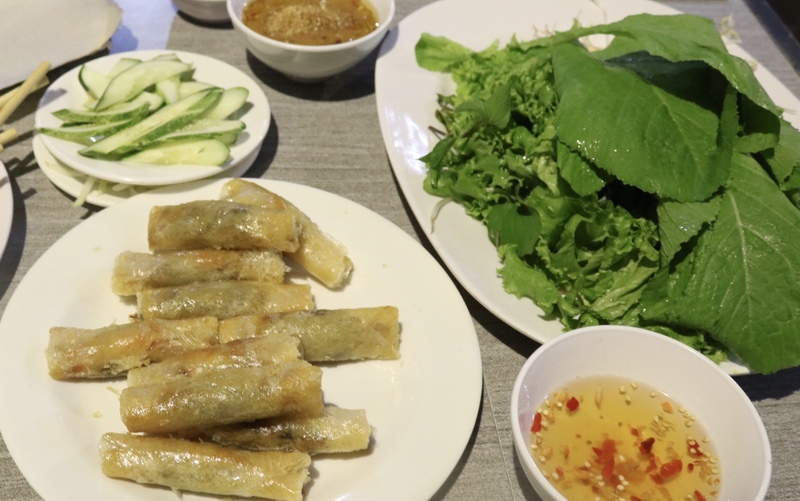 ベトナム人に大人気揚げ春巻きが美味しいローカル店Quán Xuân