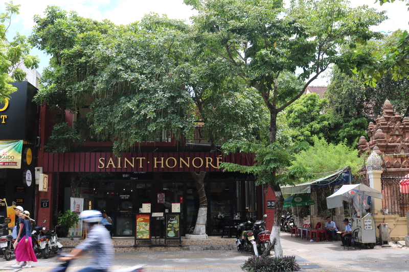 【閉店】フレンチスタイルで人気のカフェ＆レストランSAINT HONORE