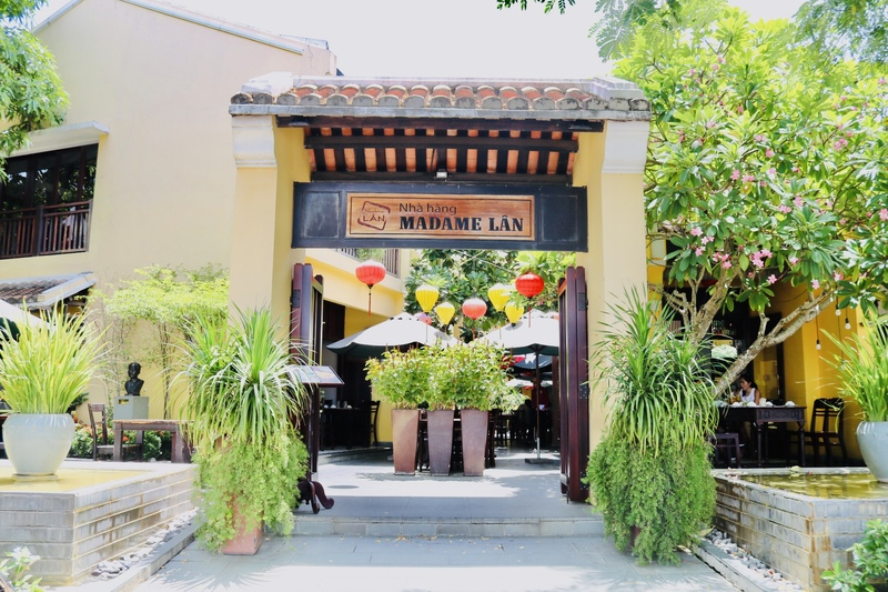 ガイドブック常連のダナン名店「Madame Lan（マダムラン）」でベトナム料理を食べ尽くす