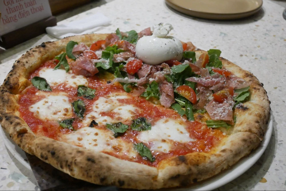 ベトナムに来たら外せない名店「Pizza 4P’s(ピザフォーピース)」